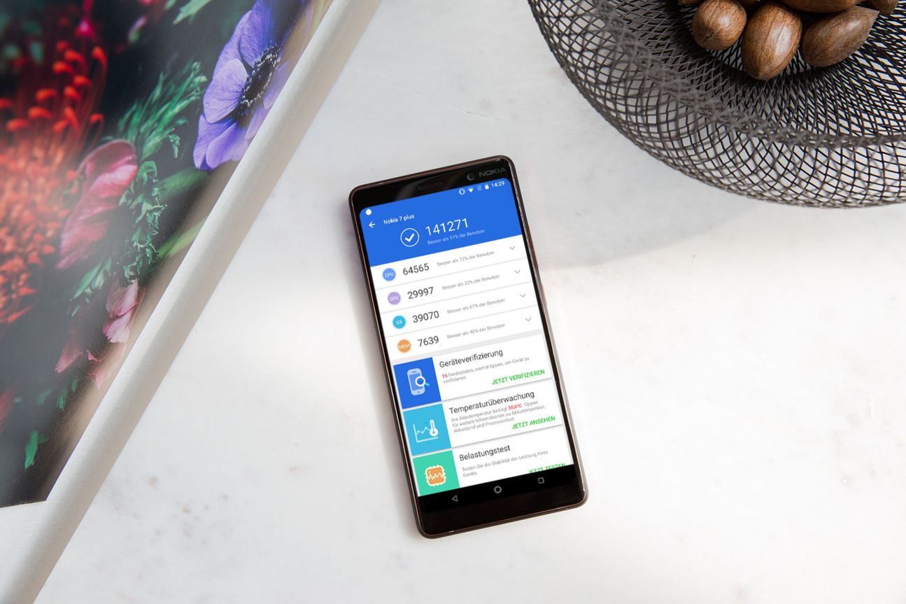 Nokia 7 Plus Nokia 7 Plus