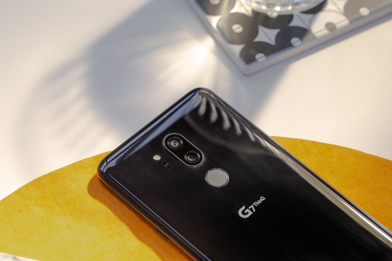 LG G7 ThingQ LG G7 ThingQ