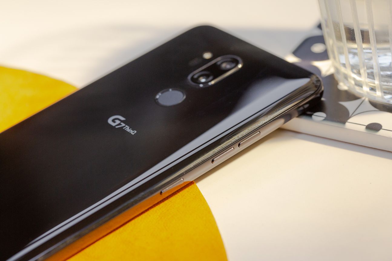 LG G7 ThinQ LG G7 ThinQ