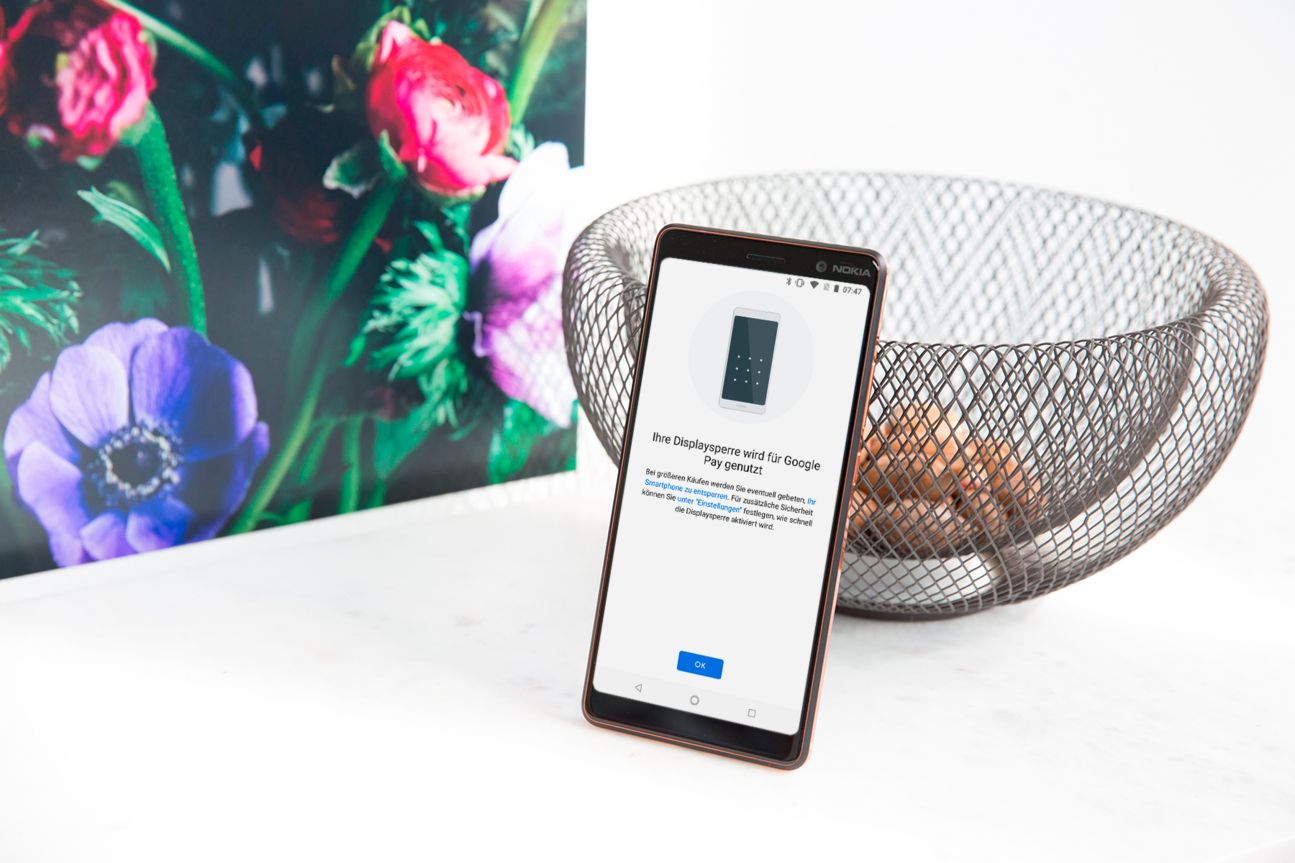 Bei höheren Beträgen müsst ihr das Smartphone entsperren.