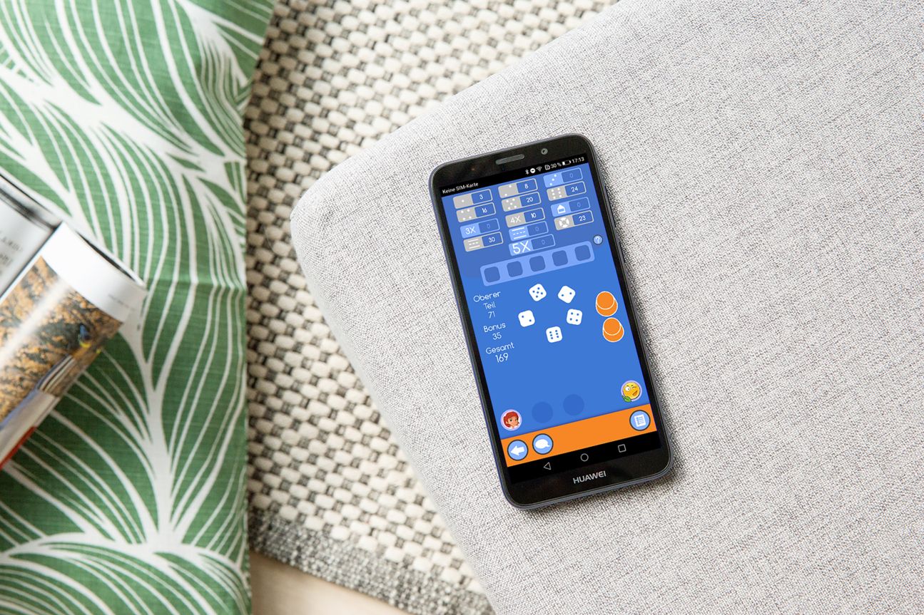 Huawei Y5 Screenshots Das Huawei Y5 (2018) auf einer grauen Unterlage.