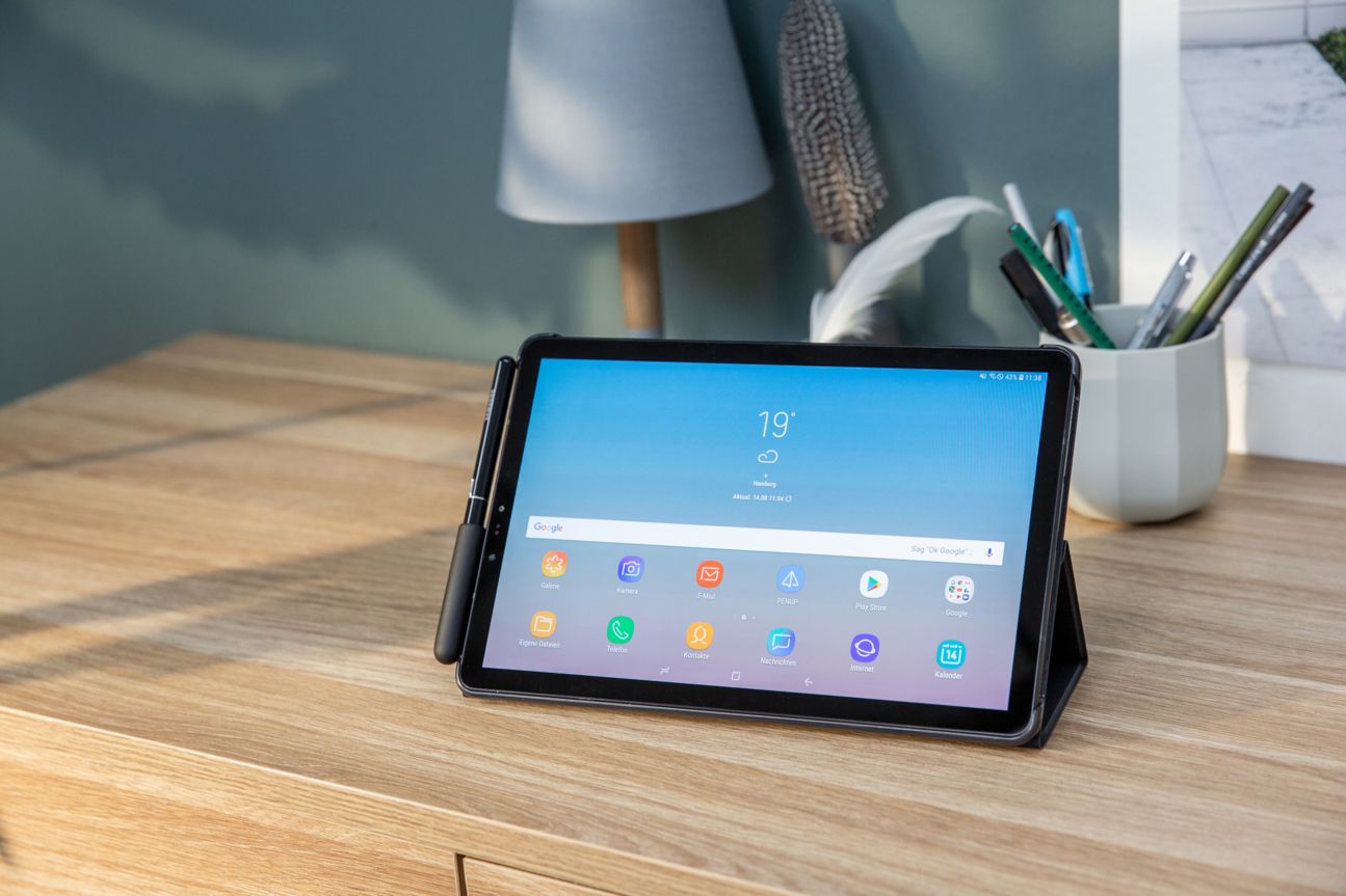 Samsung Galaxy Tab S4 Das Galaxy Tab S4 auf einem Schreibtisch.