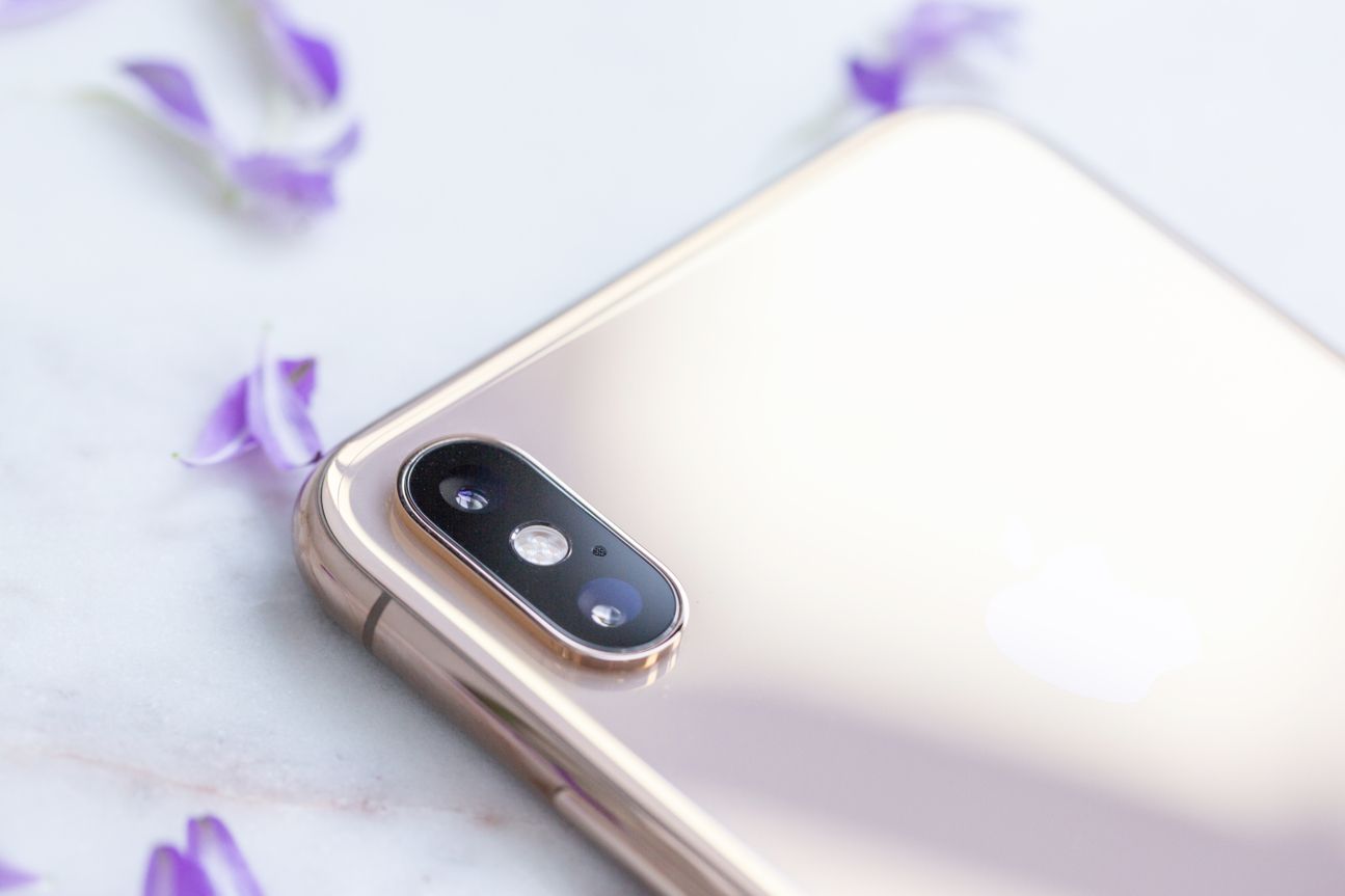 Apple iPhone Xs Max Die Kamera des iPhone Xs Max in der Nahaufnahme.