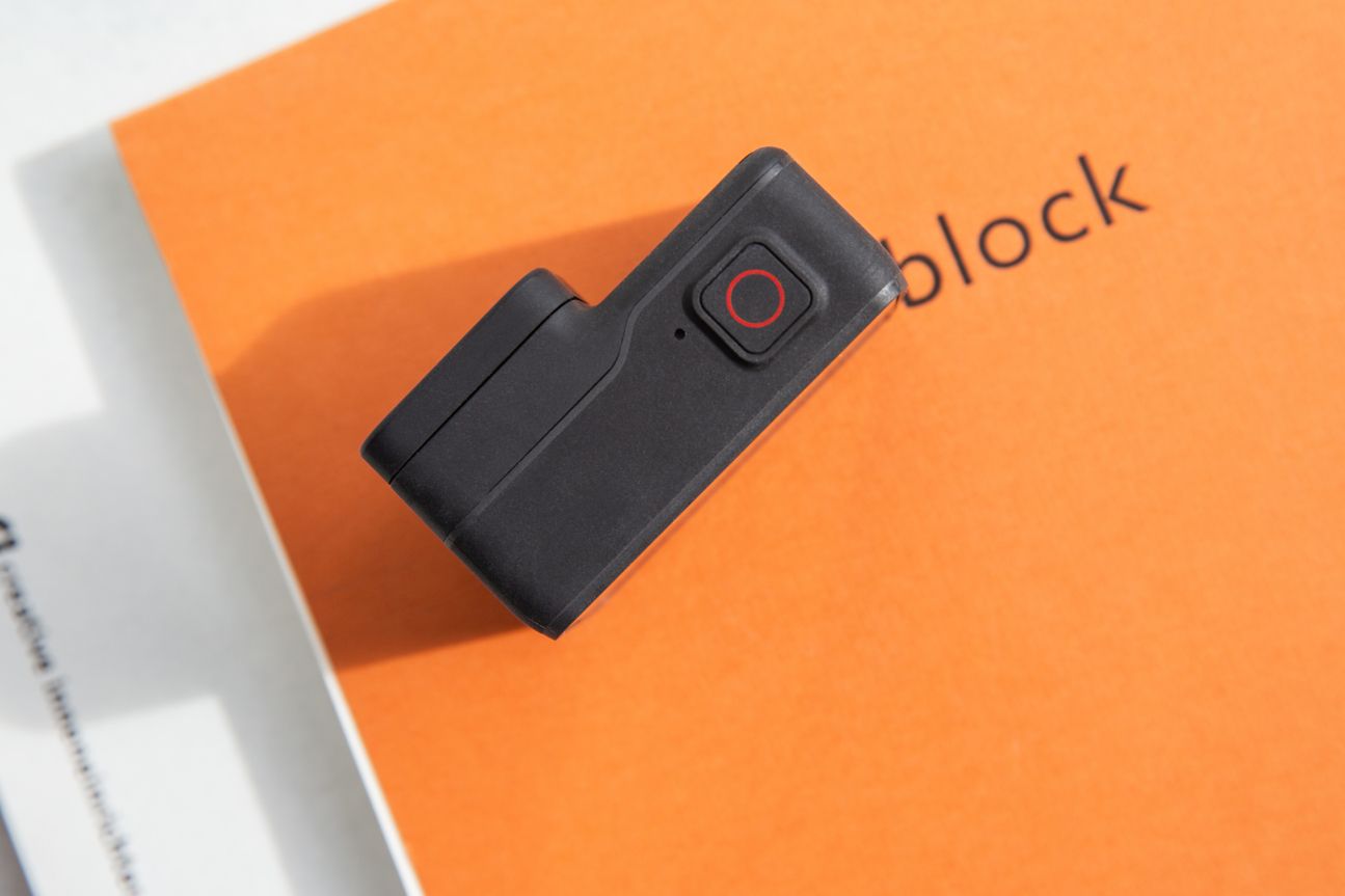 GoPro Hero Black 7 Actionkamera von oben.