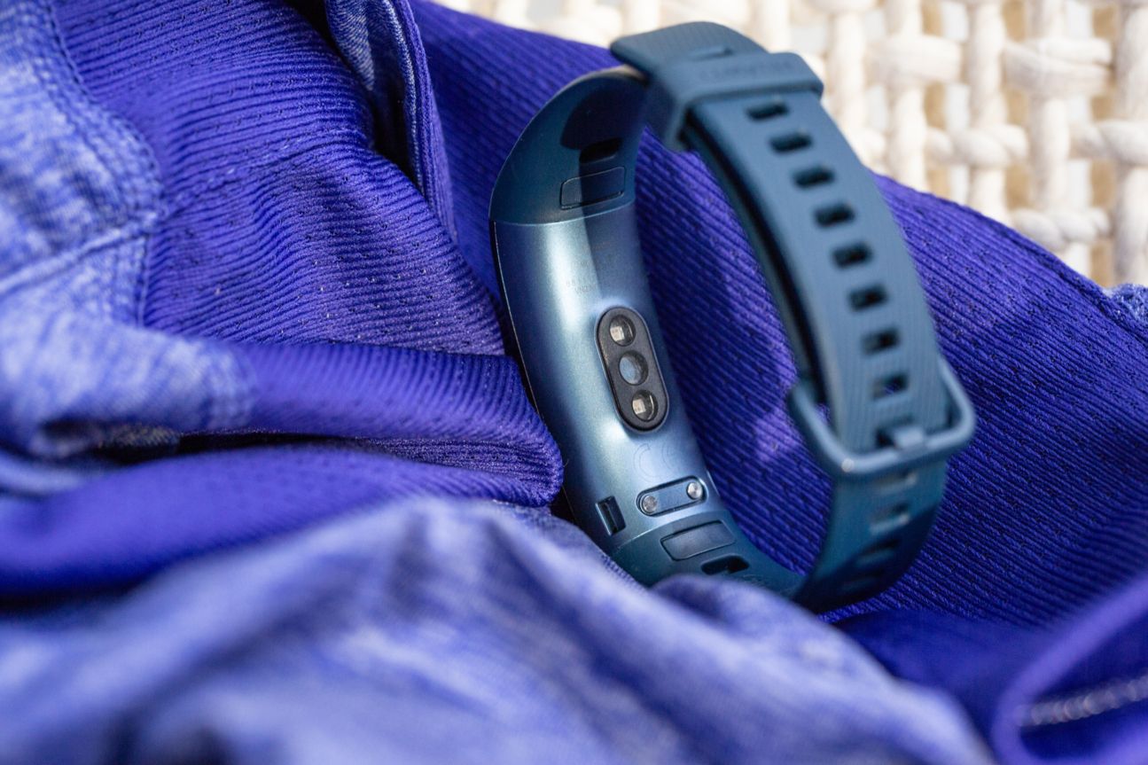 Huawei Band 3 Pro Huawei Band 3 Pro