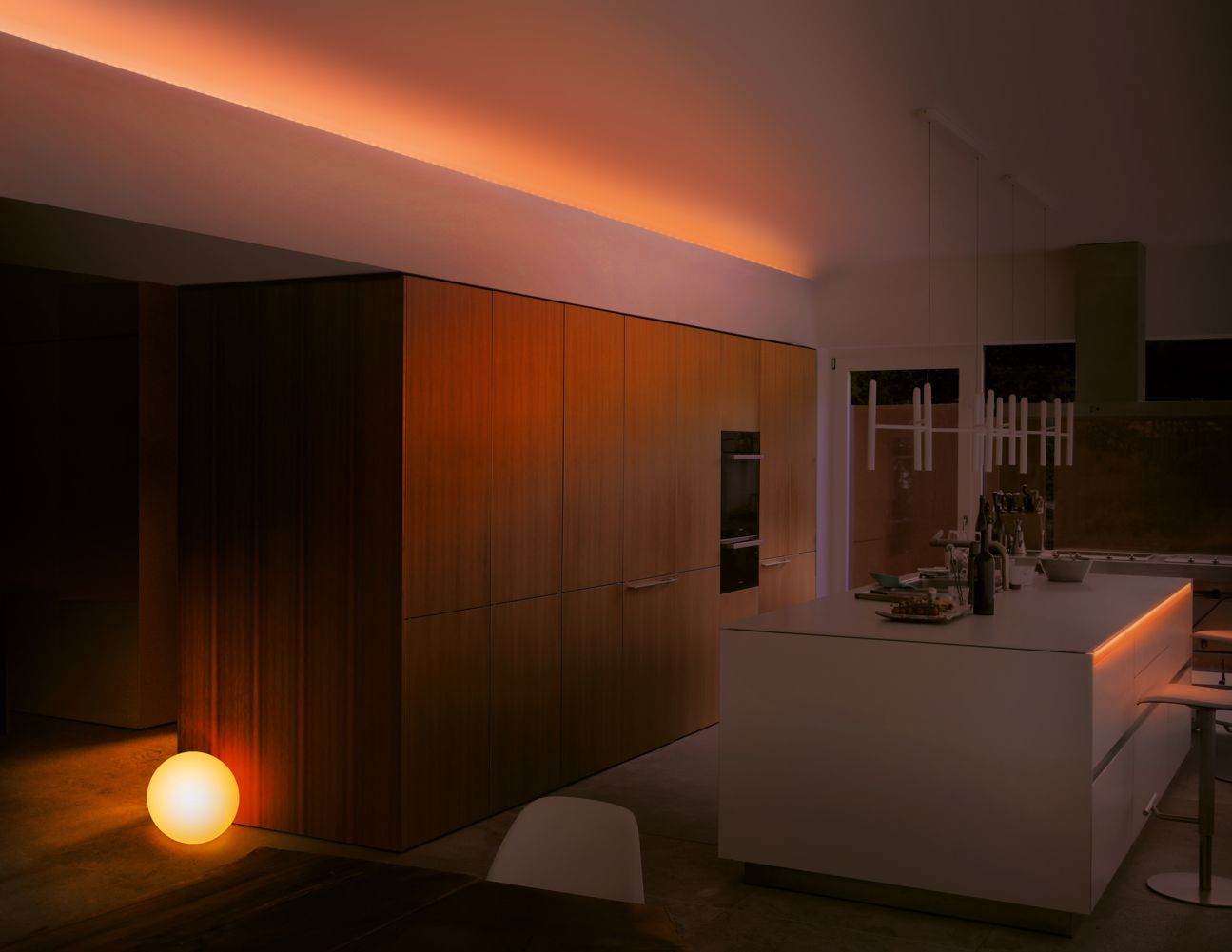 Eve Light Strip Eve Light Strip an der Decke