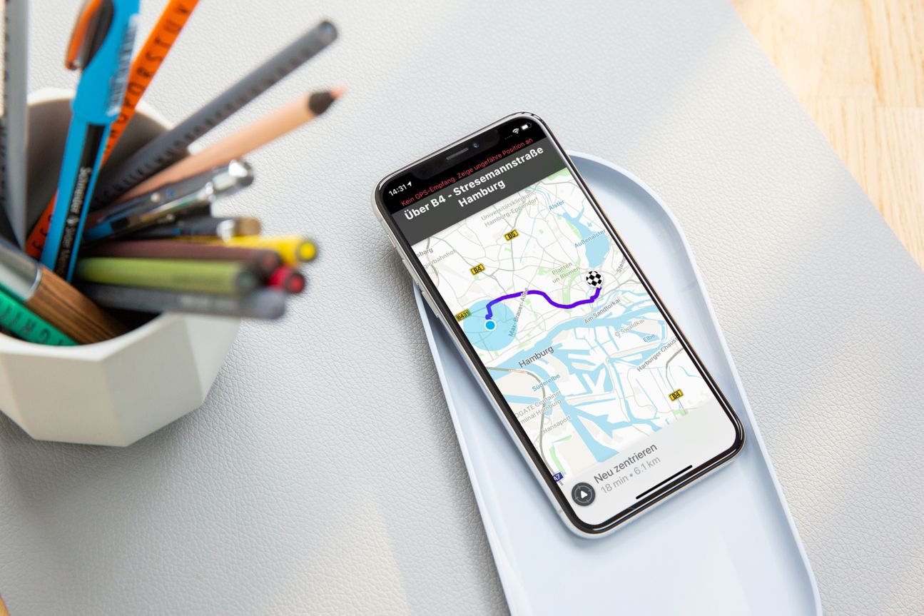 Waze war die erste Navi-App, die Nutzerdaten zur Stau-Erkennung genutzt hat und gehört inzwischen zu Google.