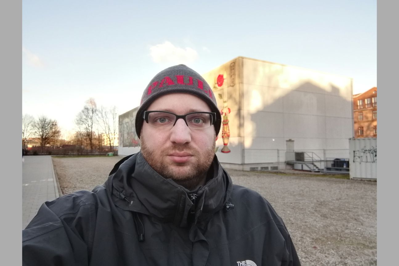 Huawei P Smart (2019) Huawei P Smart (2019)