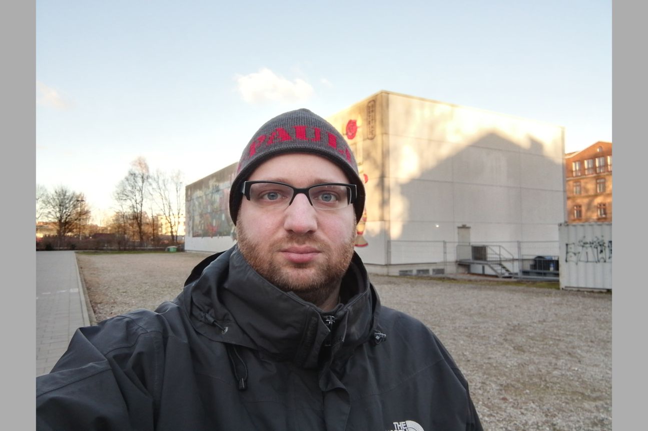 Huawei P Smart (2019) Huawei P Smart (2019)