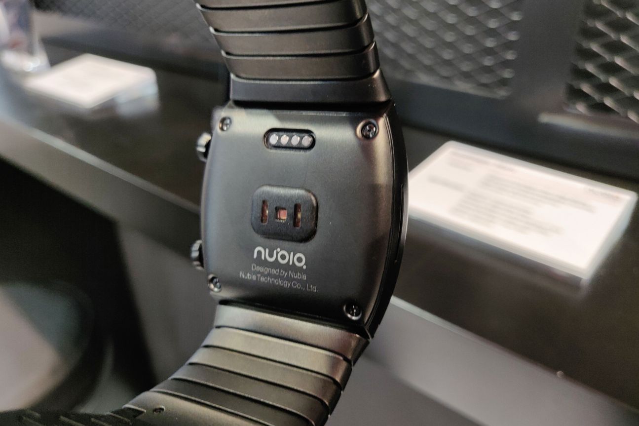 Nubia Alpha Smartwatch
