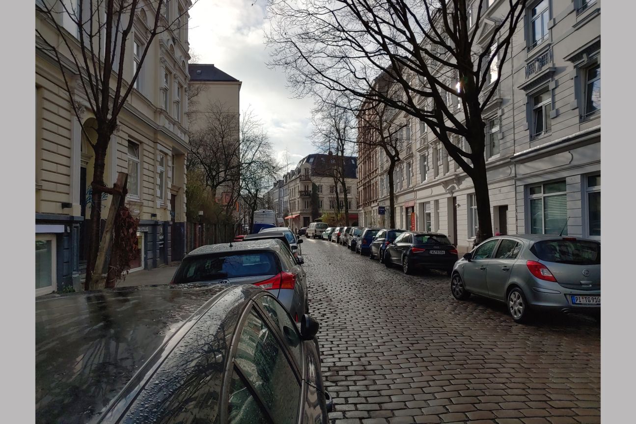 Kameravergleich LG V40 und Huawei Mate 20 Pro Straßenzug