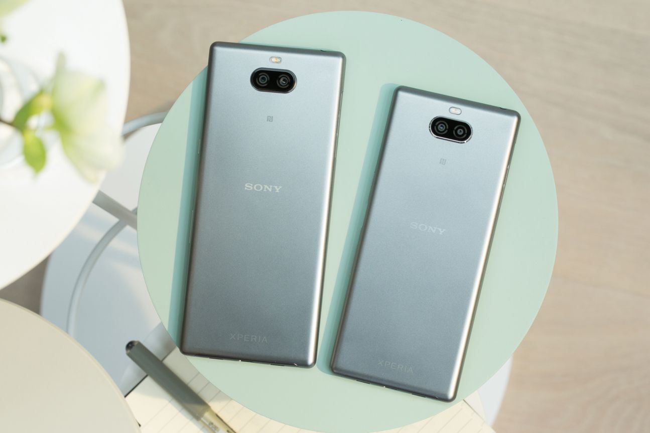 Sony Xperia 10 Plus 10Plus 10+ Sony Xperia 10, Sony Xperia 10 Plus auf Tisch