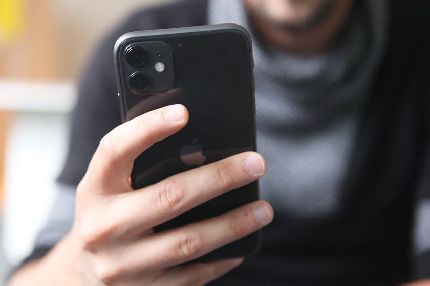 IPhone 11 IPhone 11 in Hand