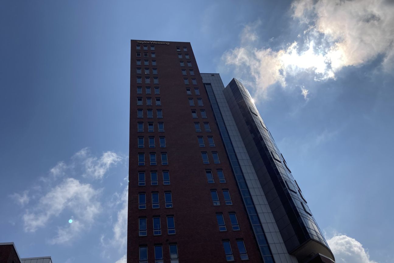 Iphone Se Hochhaus iPhone SE 2020 Foto