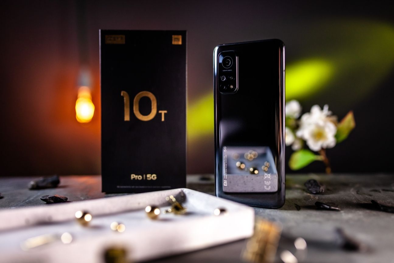 Xiaomi Mi 10T Pro 5G CURVED Fotos 018 Xiaomi Mi 10T Pro neben seiner Verpackung