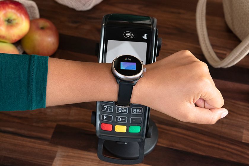 Kontaktlos mit der Smartwatch bezahlen – dank Google Pay und WearOS