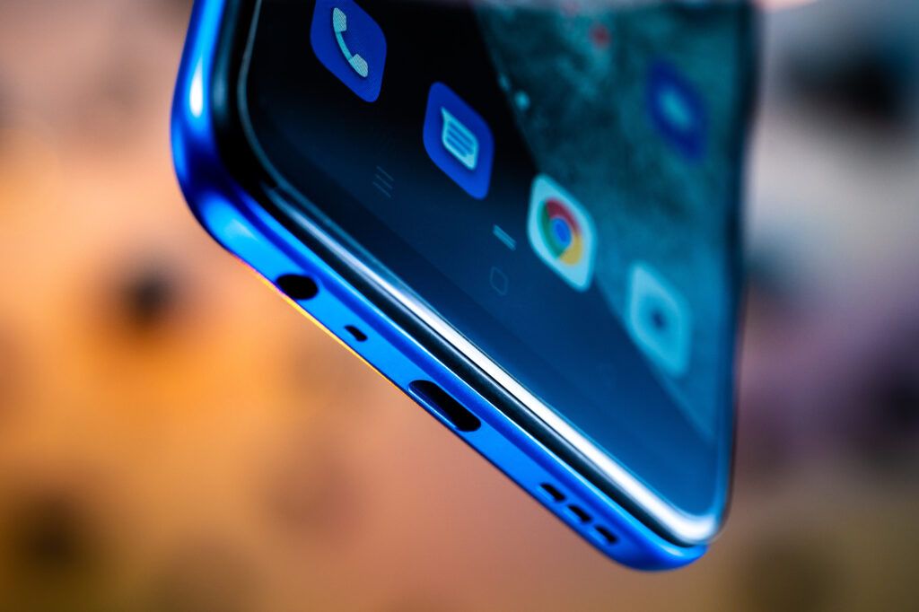 Oppo A53S Produktfoto CURVED 021 Untere Kante des Oppo A53s in der Nahaufnahme