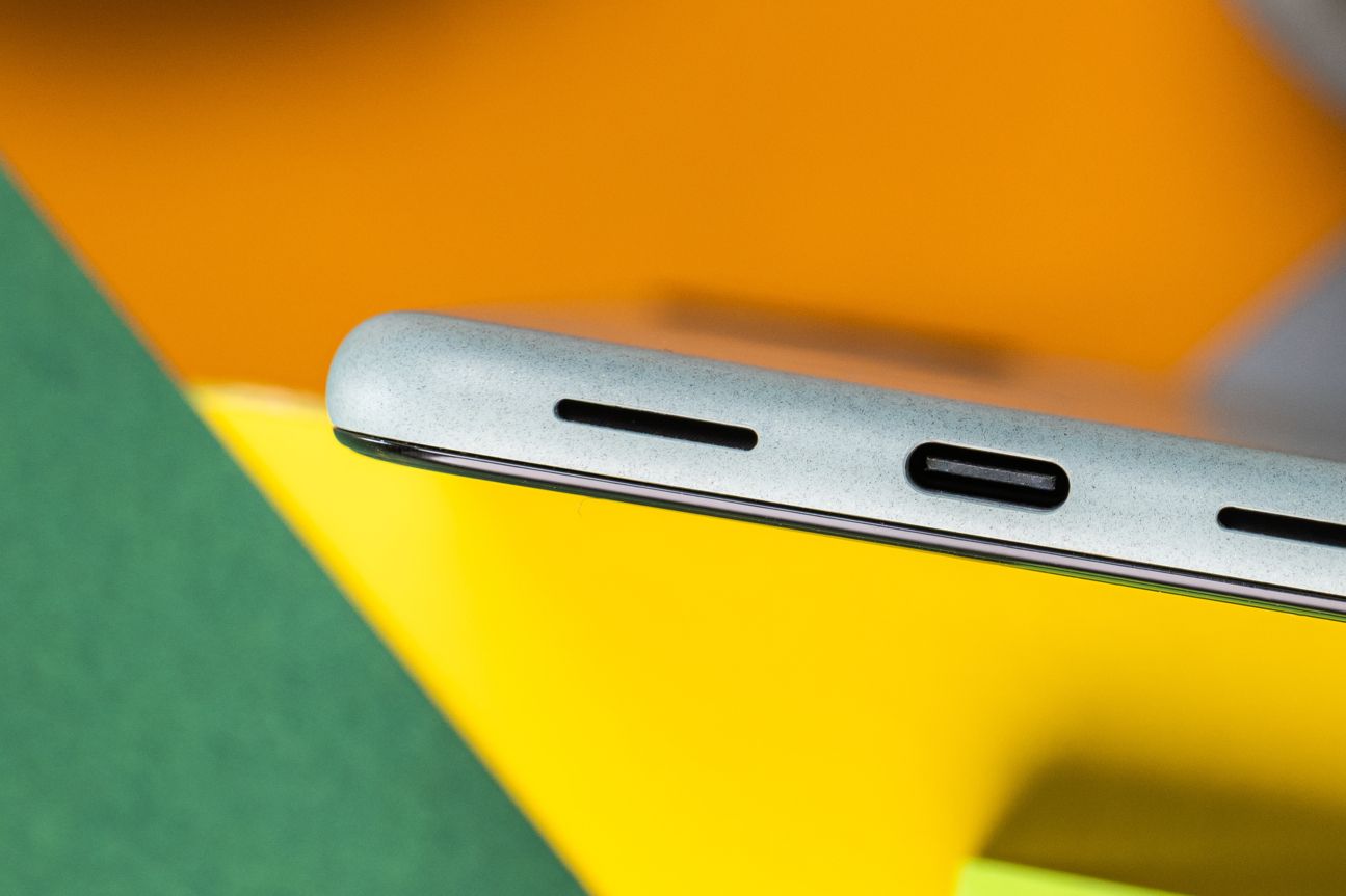 Google Pixel 5 Ports2 Google Pixel 5