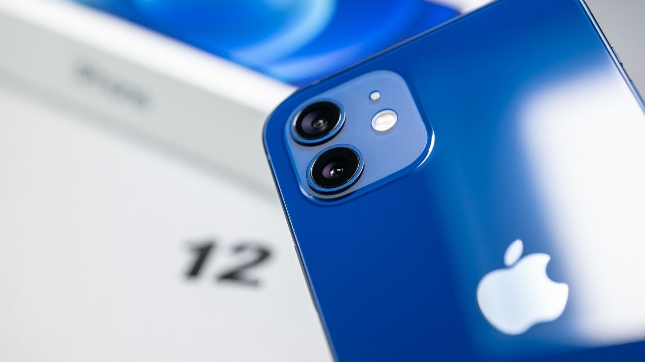 IPhone 12 Test CURVED 005 iPhone 12