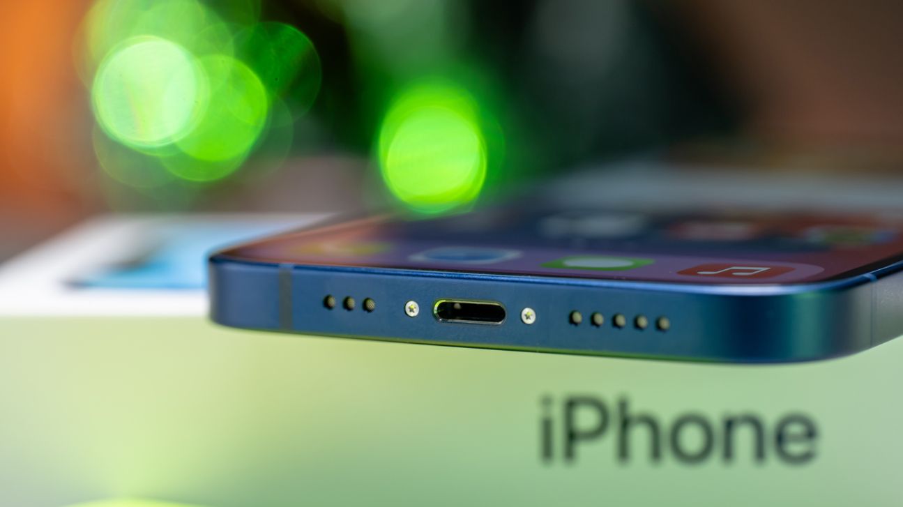 IPhone 12 Test CURVED 009 IPhone 12 Test CURVED 009