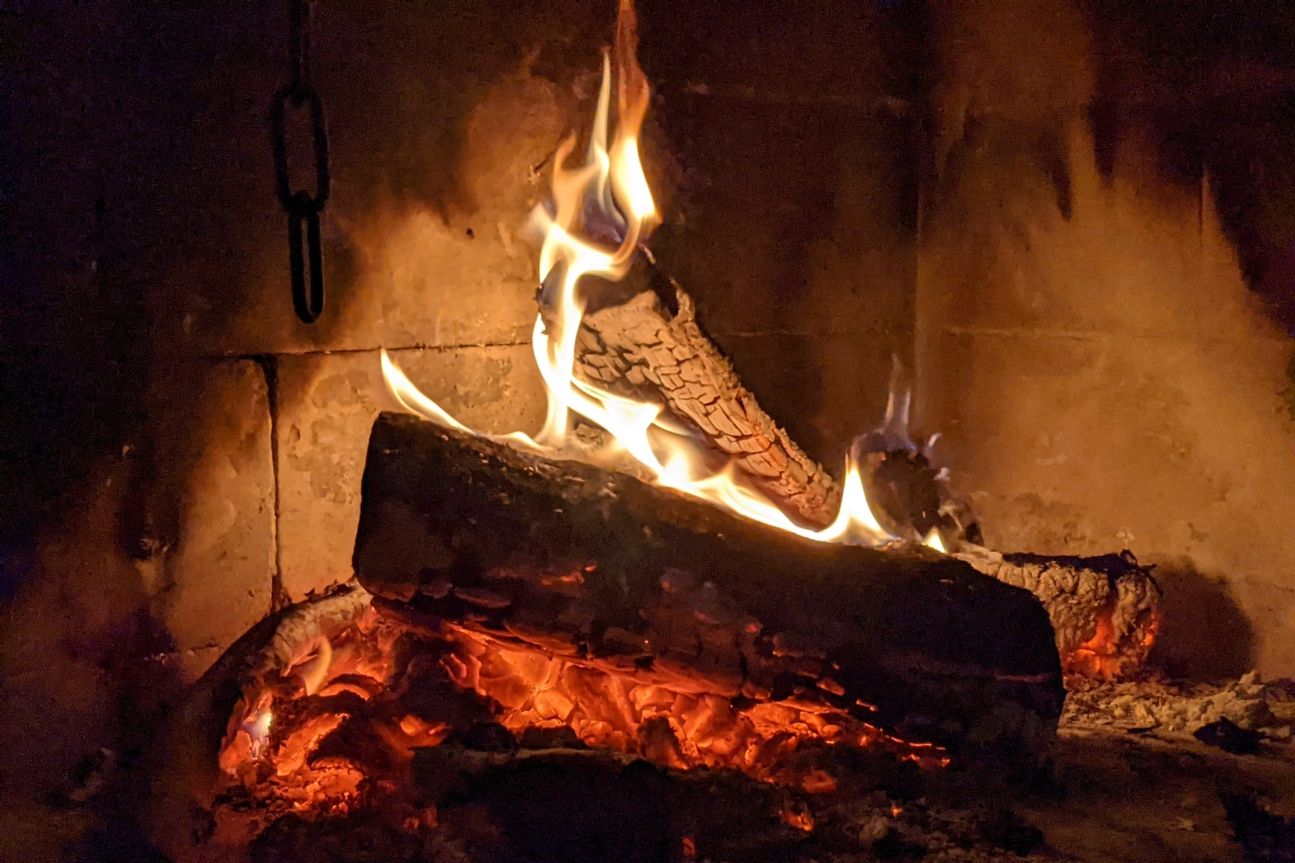 Pixel 5 Feuer2 Google Pixel 5 Foto