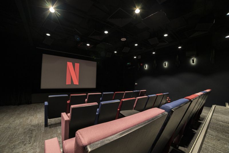 Purer Luxus: Netflix im eigenen Heimkino Purer Luxus: Netflix im eigenen Heimkino