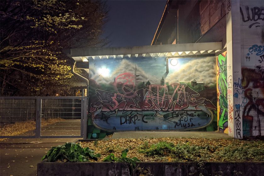 Pixel 4a Graffiti Nachtmodus