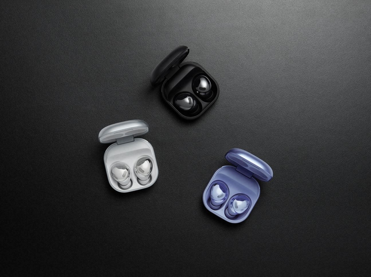 Die Galaxy Buds Pro passen fabrlich zur Galaxy-S21-Serie
