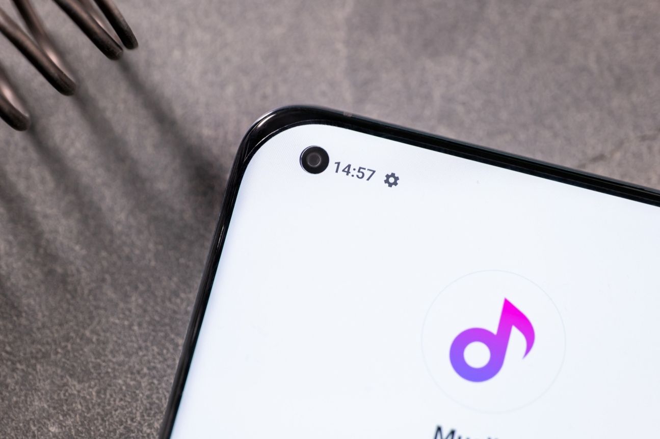 xiaomi-mi-11-punch-hole Xiaomi Mi 11