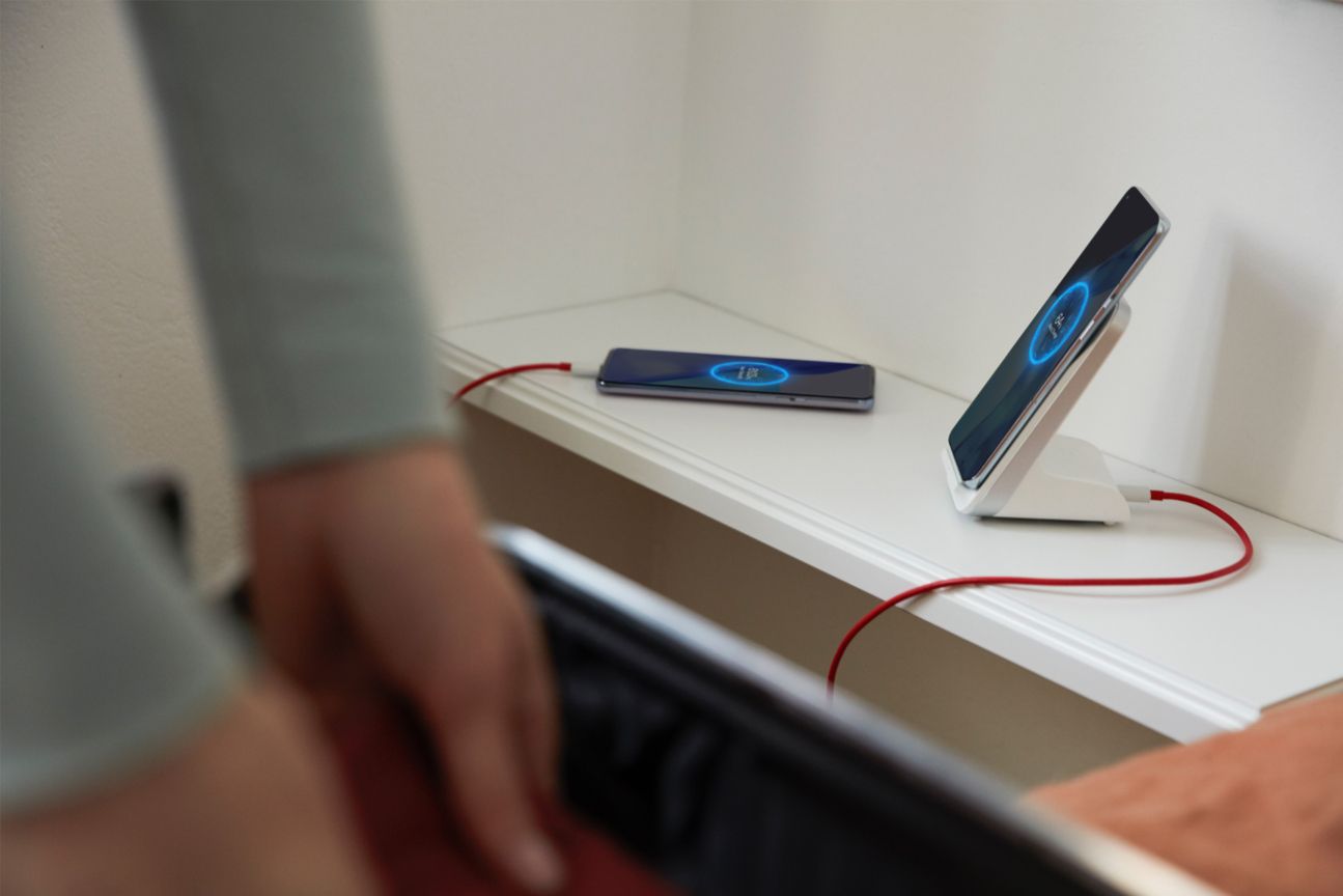 OnePlus 9 Pro Wireless Charging OnePlus 9 Pro Wireless Charging