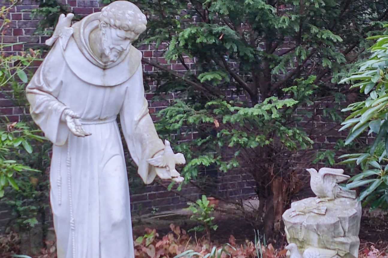 xiaomi-mi-11-statue2 Xiaomi Mi 11