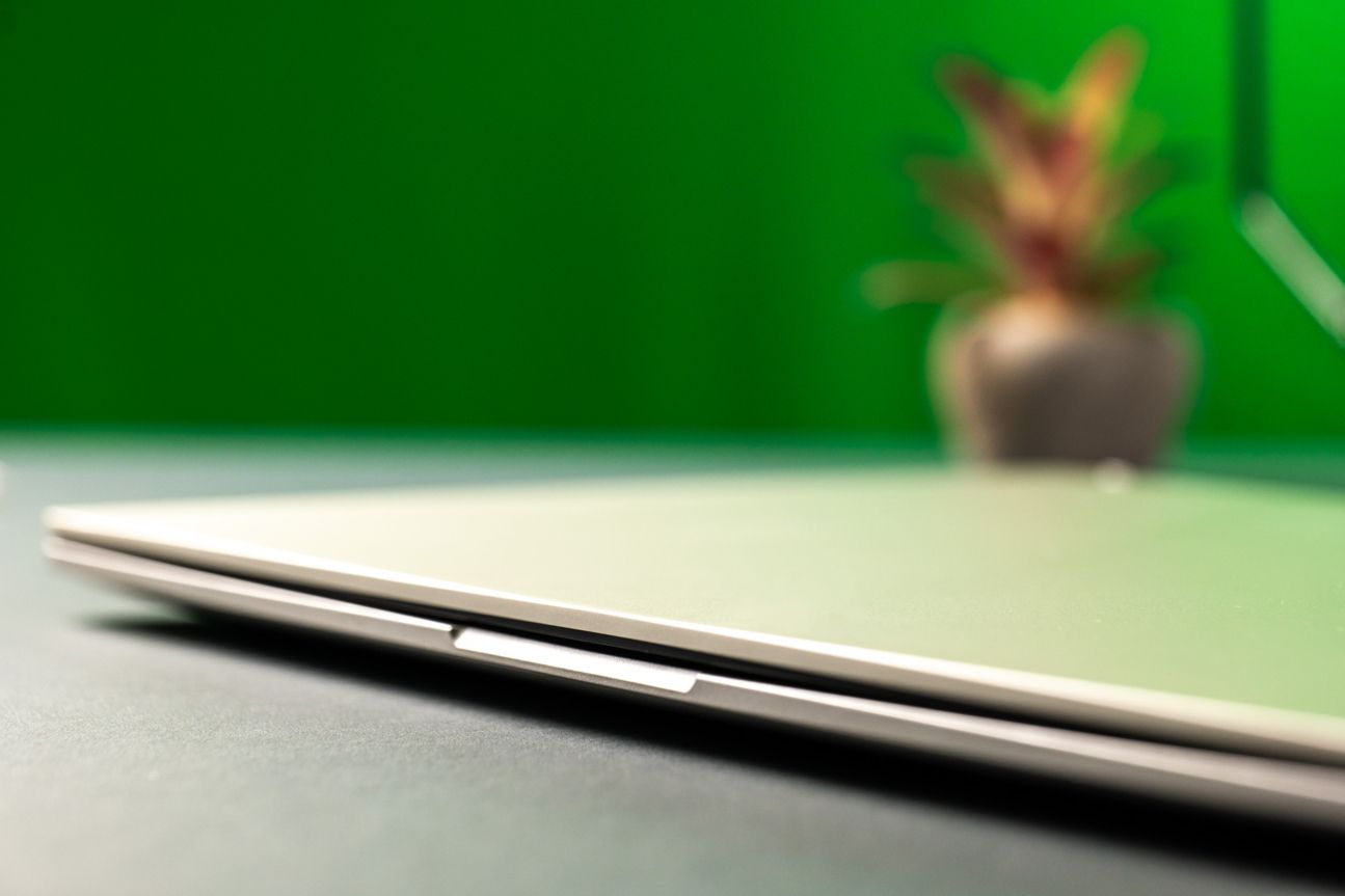 Samsung Galaxy Book LTE Samsung Galaxy Book LTE