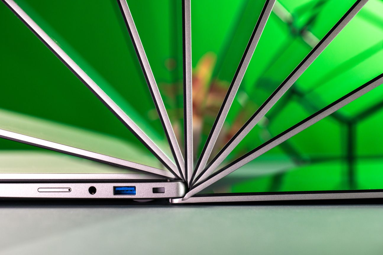 Samsung Galaxy Book LTE Samsung Galaxy Book LTE