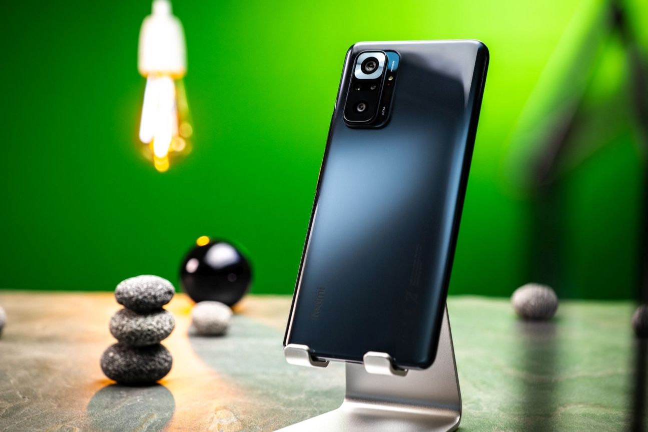 xiaomi-redmi-note-10-pro-rueckseite Bei Handys dieser Preisklasse eine Seltenheit: Die Rückseite des Xiaomi Redmi Note 10 Pro besteht aus Glas