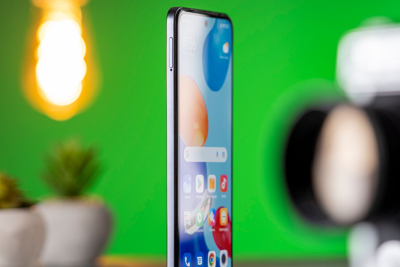 Xiaomi Redmi Note 11 Test Display Seitenansicht Schrägansicht des Display vom Xiaomi Redmi Note 11