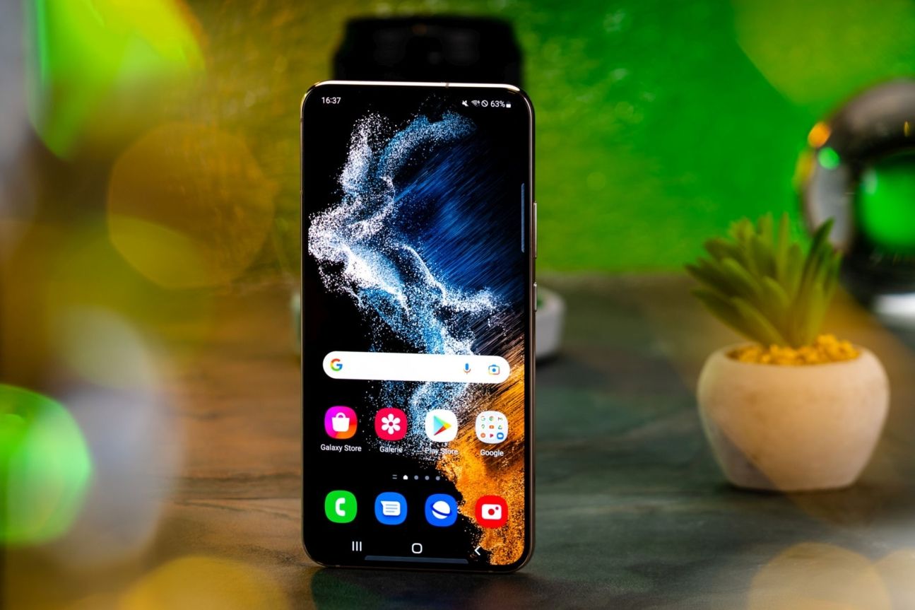 samsung-galaxy-s22-plus-vorderseite-nah samsung-galaxy-s22-plus-vorderseite-nah