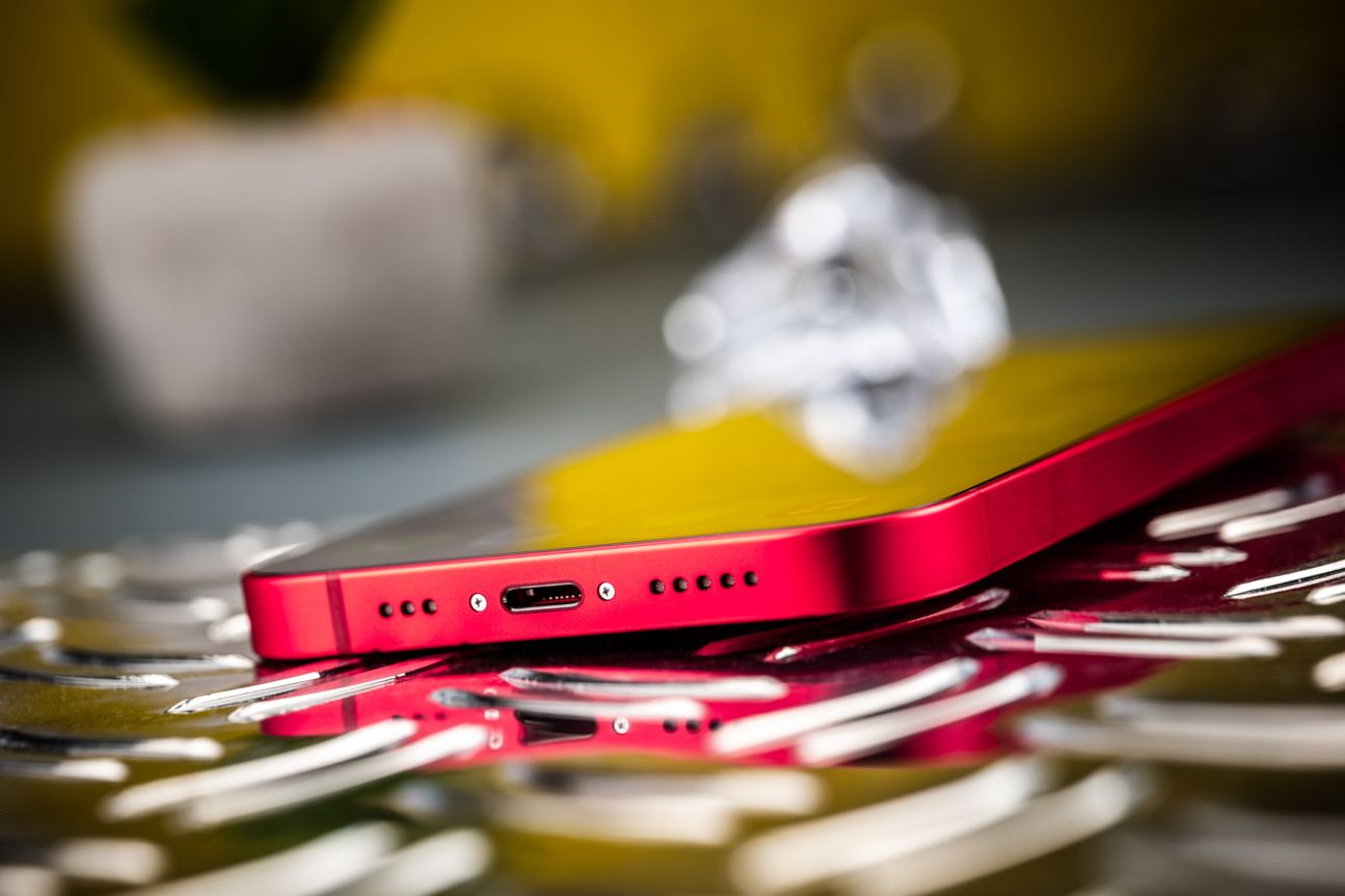 iphone-14-dicke iPhone 14 Ladebuchse