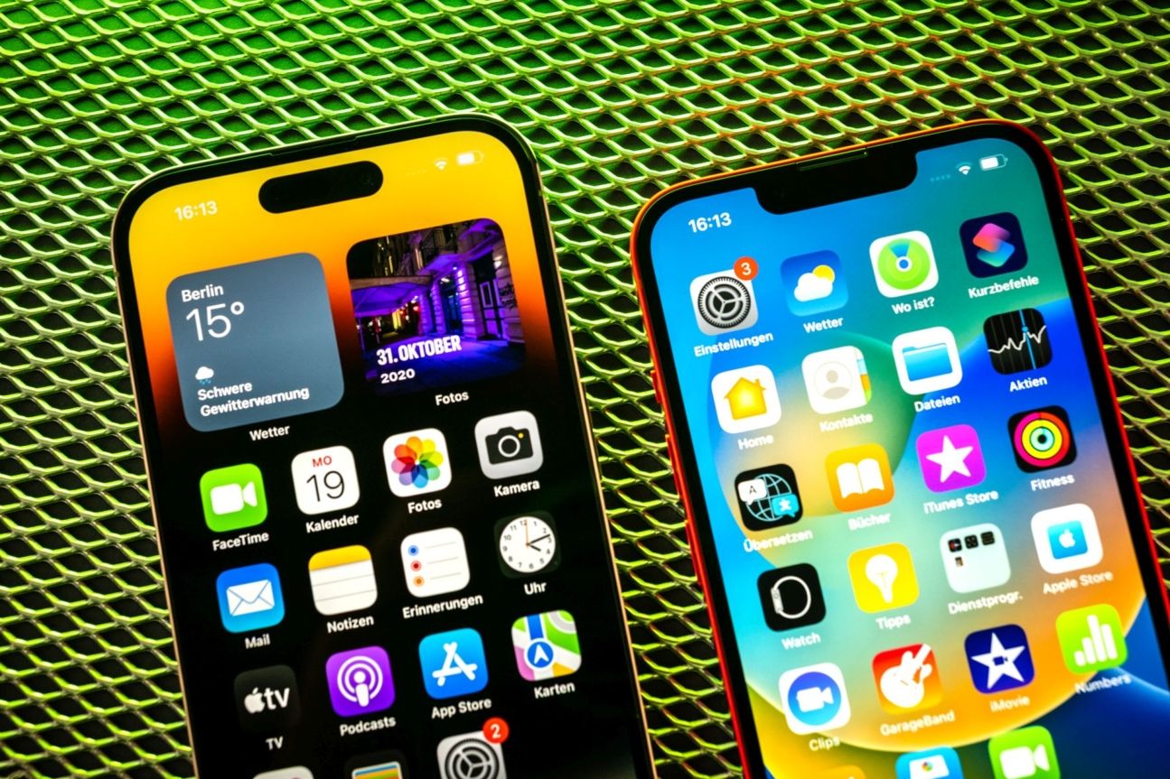 iphone-14-vs-14-pro-front iphone 14 vs iphone 14 pro