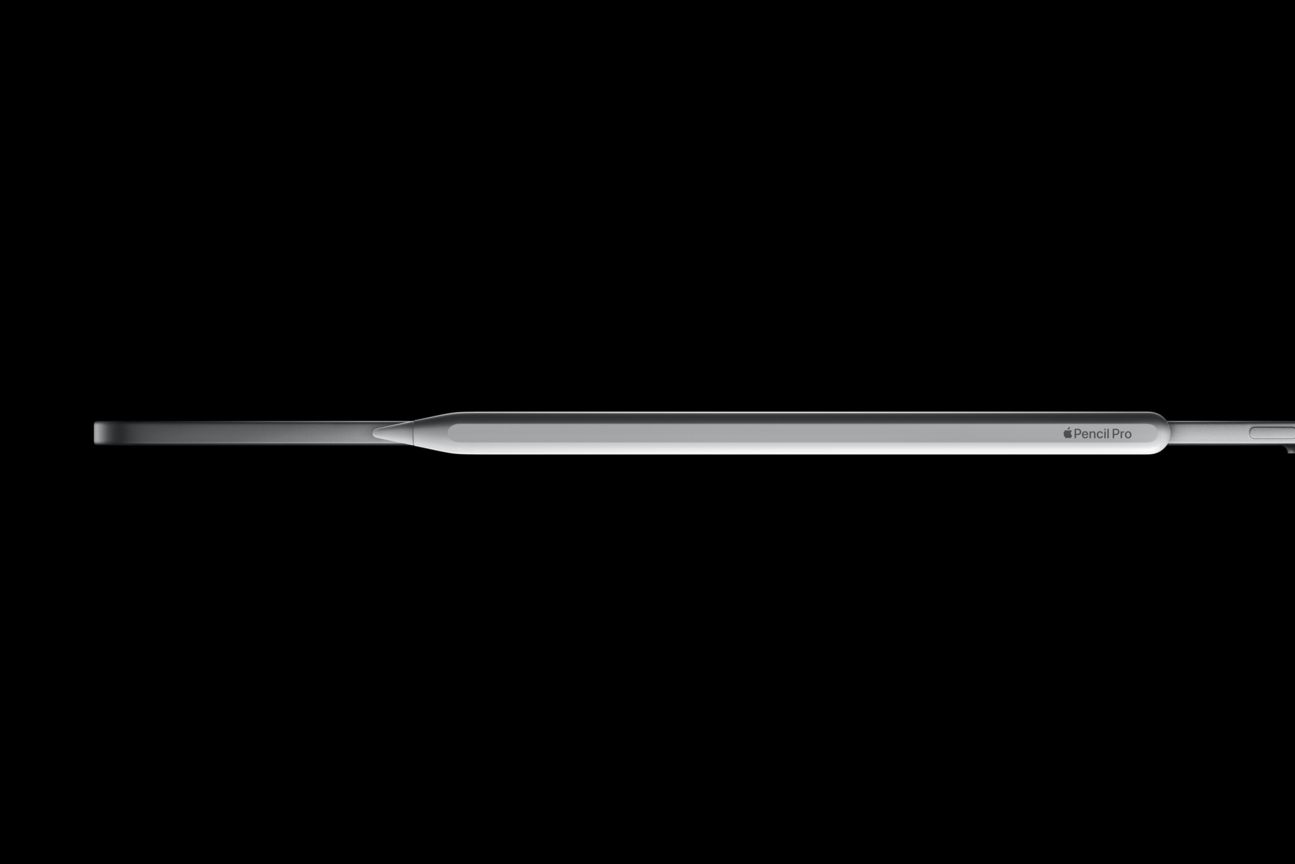 Der Apple Pencil Pro angedockt am iPad Pro (M4) Der Apple Pencil Pro angedockt am iPad Pro (M4)