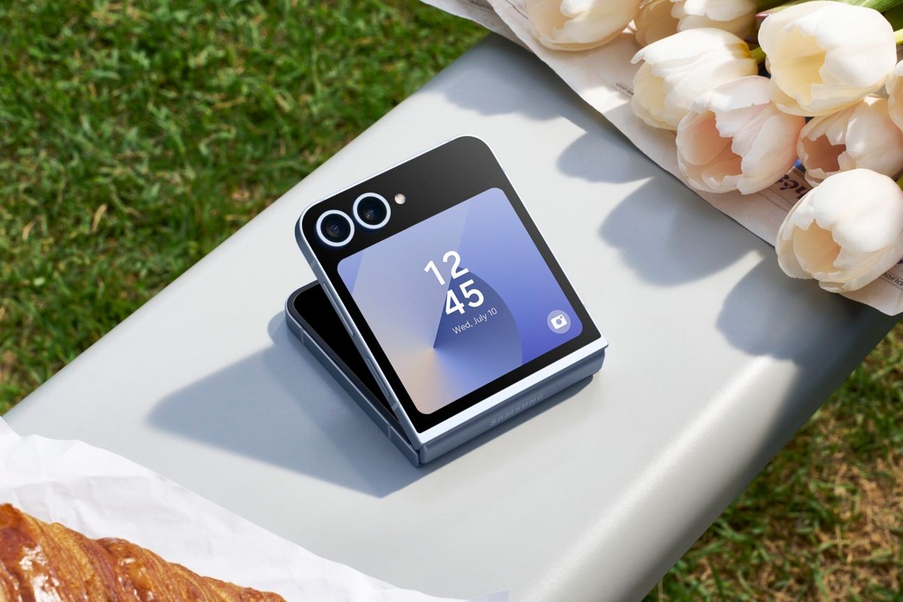 Galaxy Z Flip 6 in Blau Galaxy Z Flip 6 in Blau