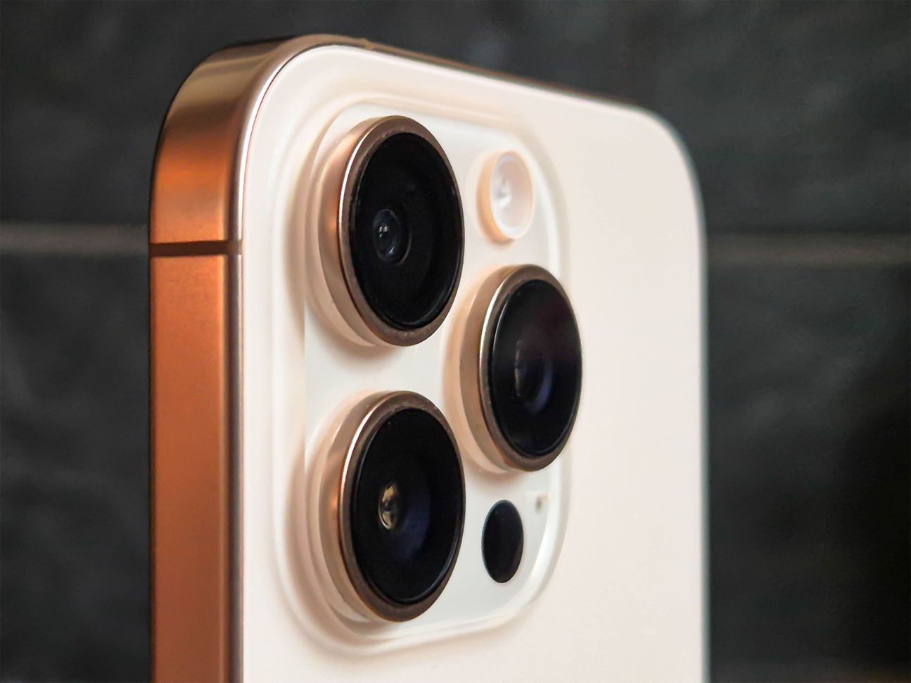 iPhone 16 Pro Kameralinsen iPhone 16 Pro Kameralinsen