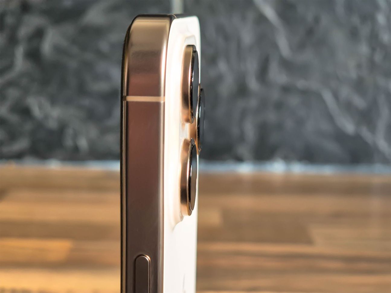 iPhone 16 Pro Rahmen Seite iPhone 16 Pro Rahmen Seite