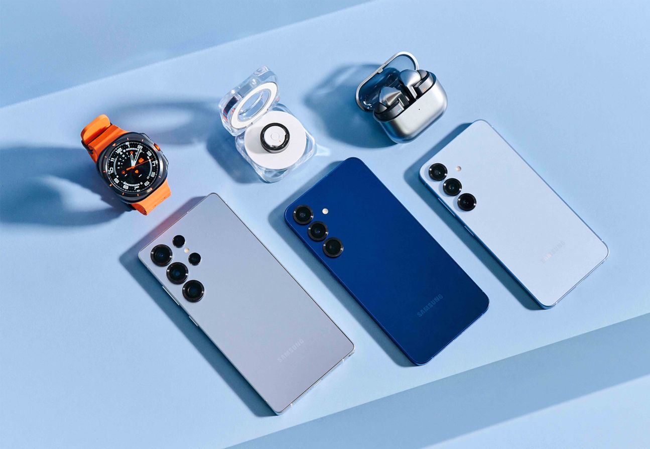 co-galaxy-s25ultra-titaniumsilverblue-s25plus-navy-s25-icyblue-watch-ultra-titaniumgray-buds3pro-silver-ri Samsung Galaxy S25 Familie