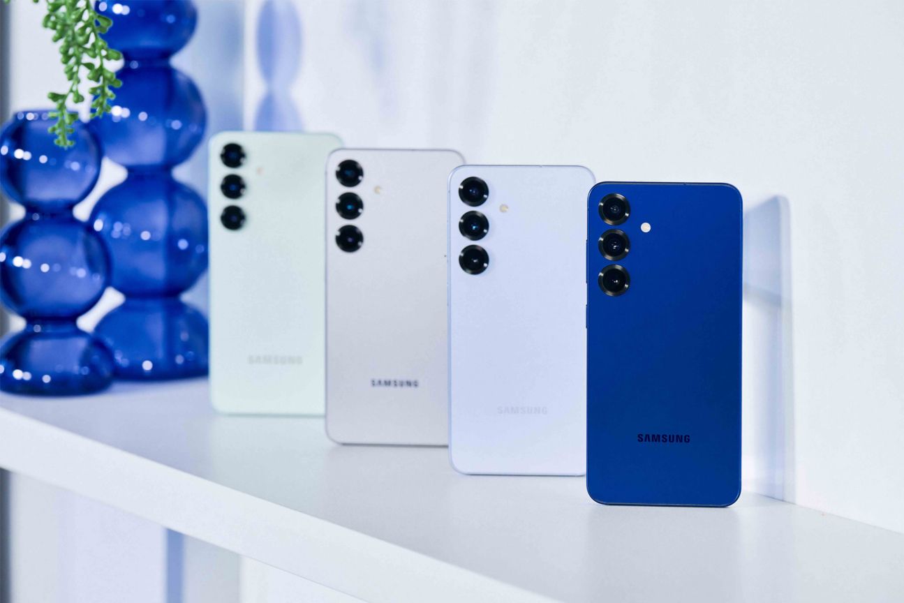 Das Galaxy S25 in den vier Standardfarben Das Galaxy S25 in den vier Standardfarben