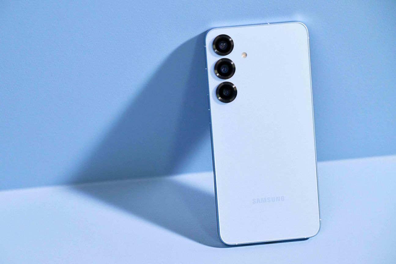 samsung-galaxy-s25-rueckseite-icyblue
