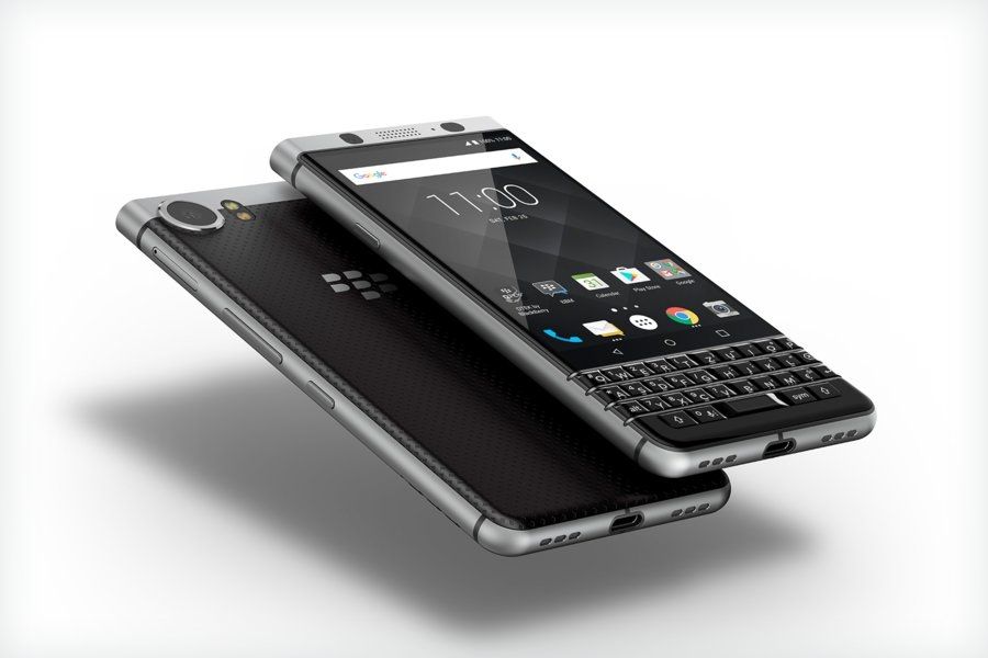 BlackBerry KeyOne schräg