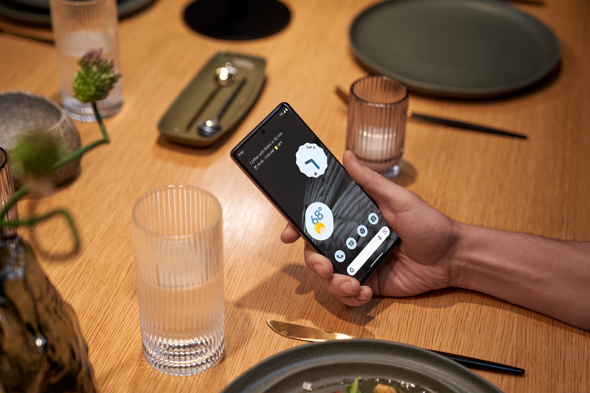 Google Pixel 7 Pro im Restaurant