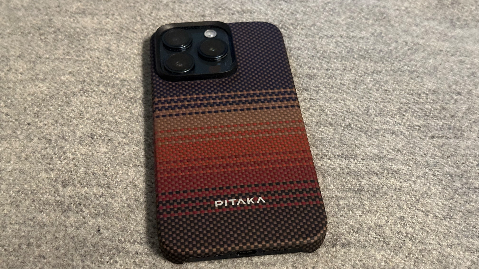 Pitaka MagEZ Case 5