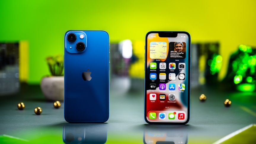Das ist das iPhone 13 mini iPhone 13 mini Vorder- und Rückseite