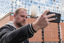 Makingof Selfie Making of Google vs Profi-Kamera